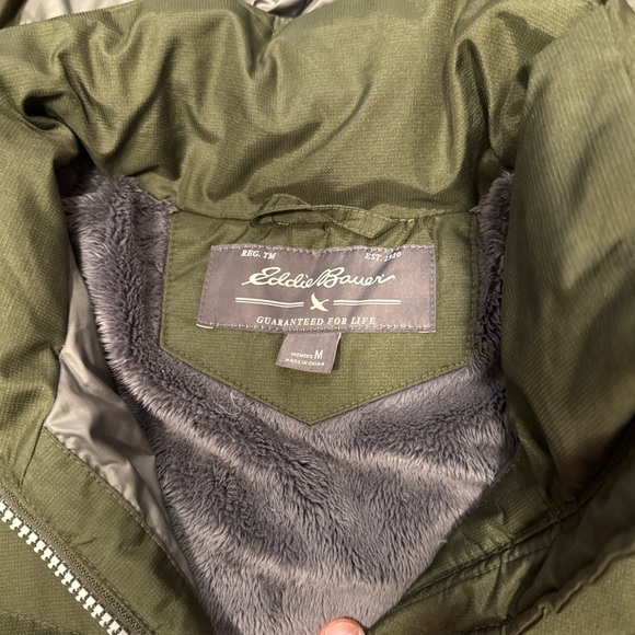 Eddie Bauer Dark Green Women's Puffer Jacket - Picture 2 of 2